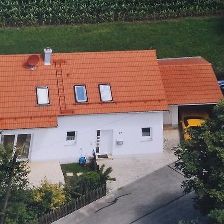 Wiflinger Graben Einfamilienhaus Wörth Exterior foto